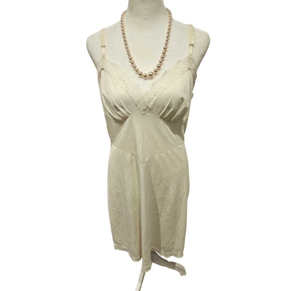 Vintage lorraine ivory slip dress lace 36 medium large coquette feminine